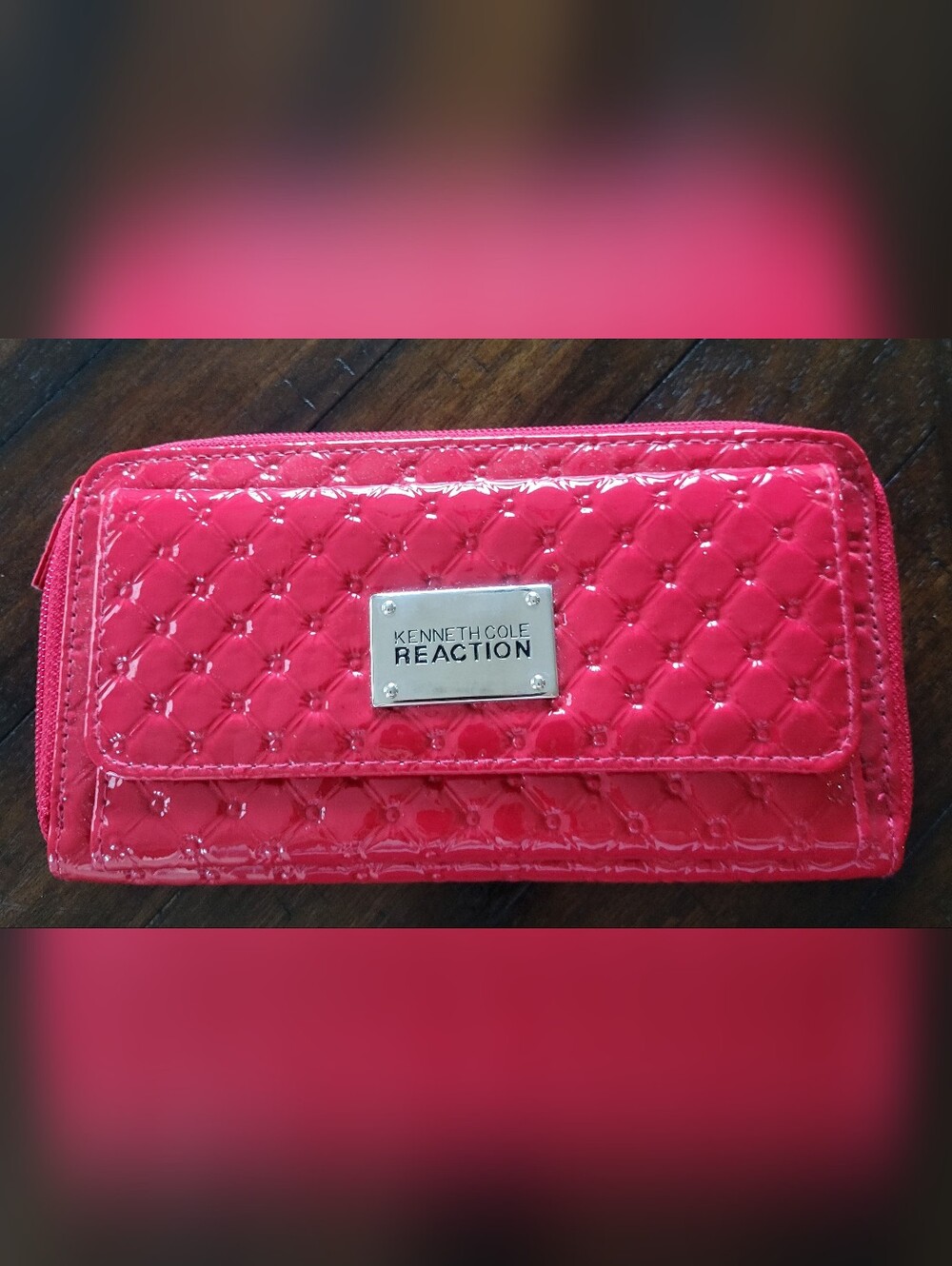 Kenneth Cole Reaction Red Quilted Patent Wallet Organizer Clutch Zip Around